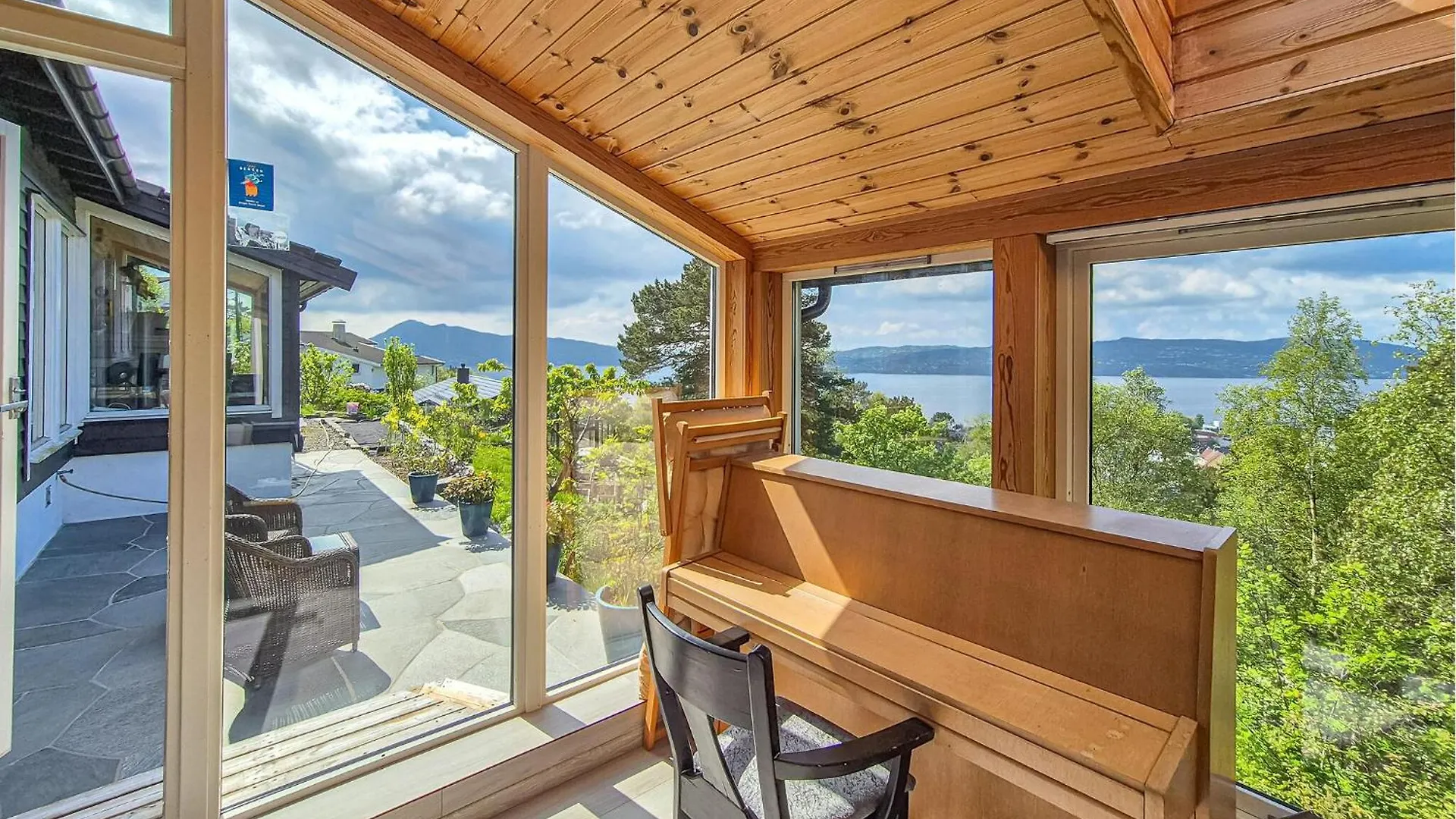 Awesome Apartment In Bergen With House Sea View 노르웨이